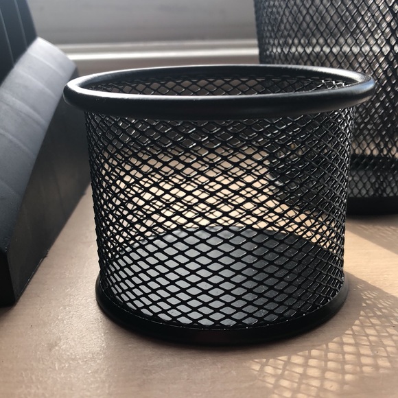 4 piece desk accessories - Picture 4 of 7